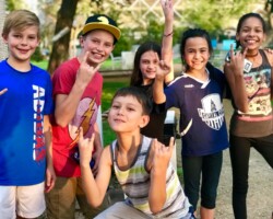 Hanging at the Park Hanging at the Park